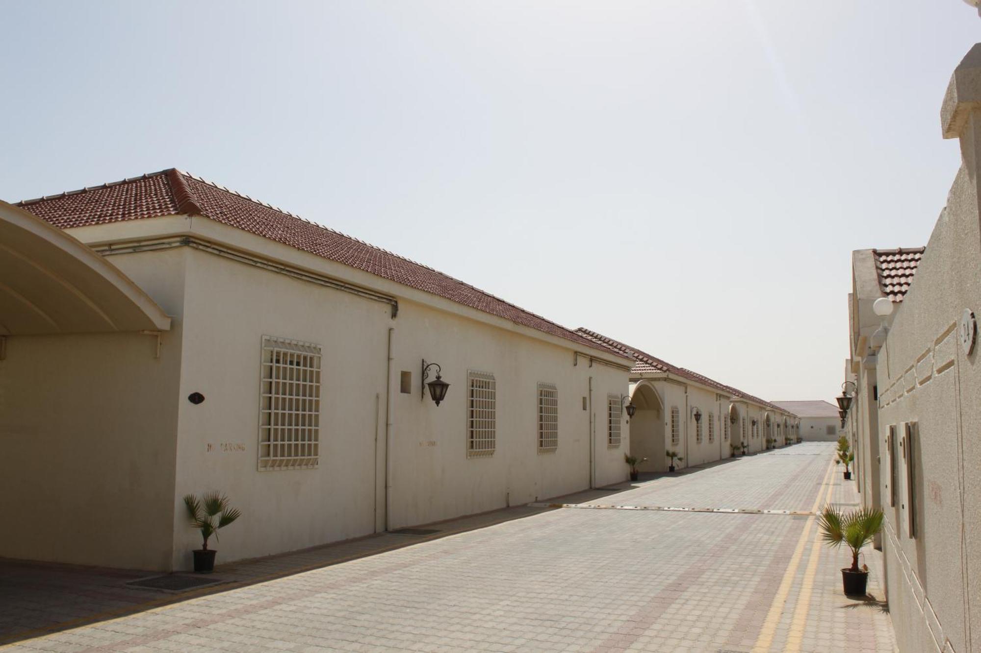 Royal Residence Hotel Apartments Umm al-Qaiwain Exterior foto