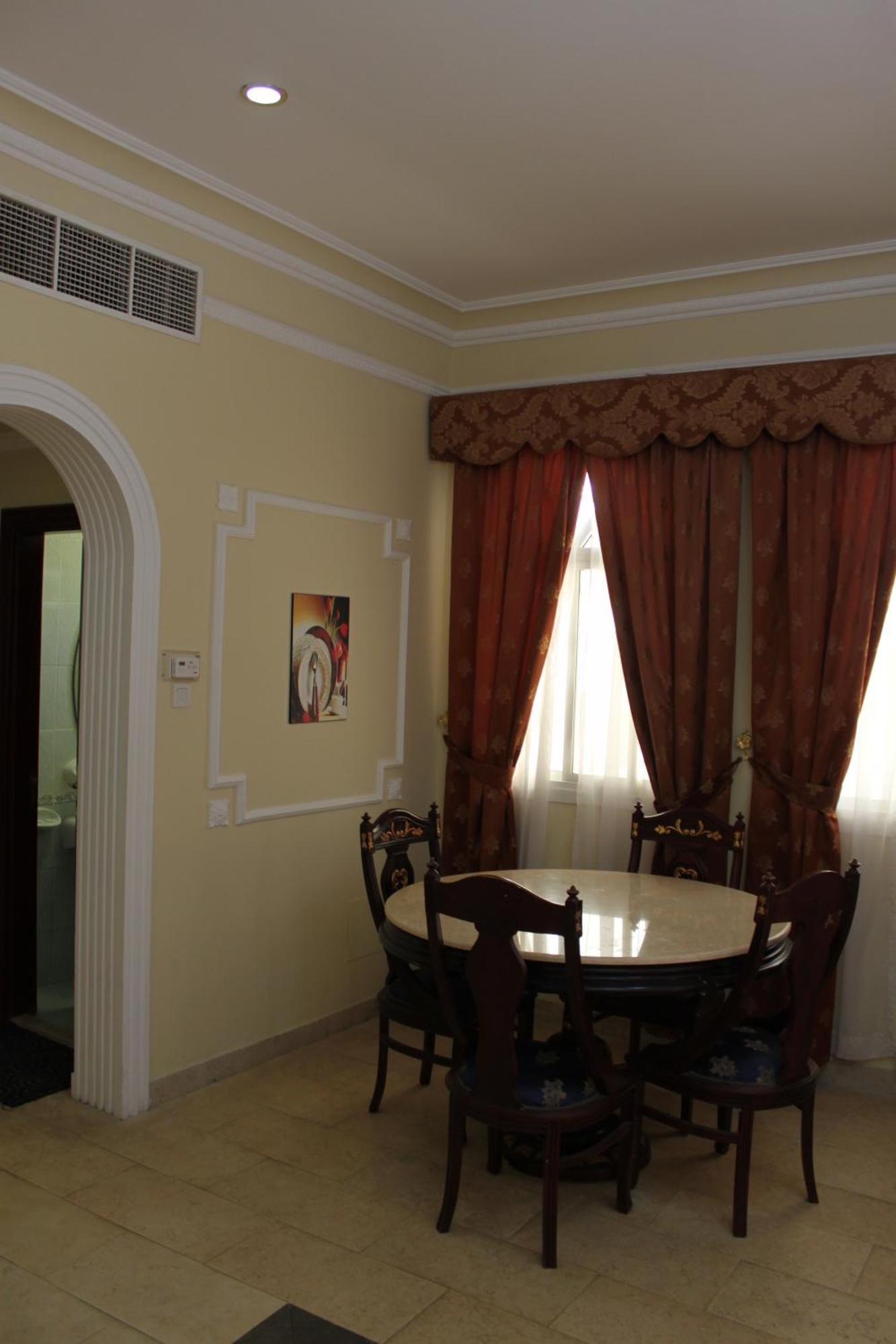 Royal Residence Hotel Apartments Umm al-Qaiwain Exterior foto