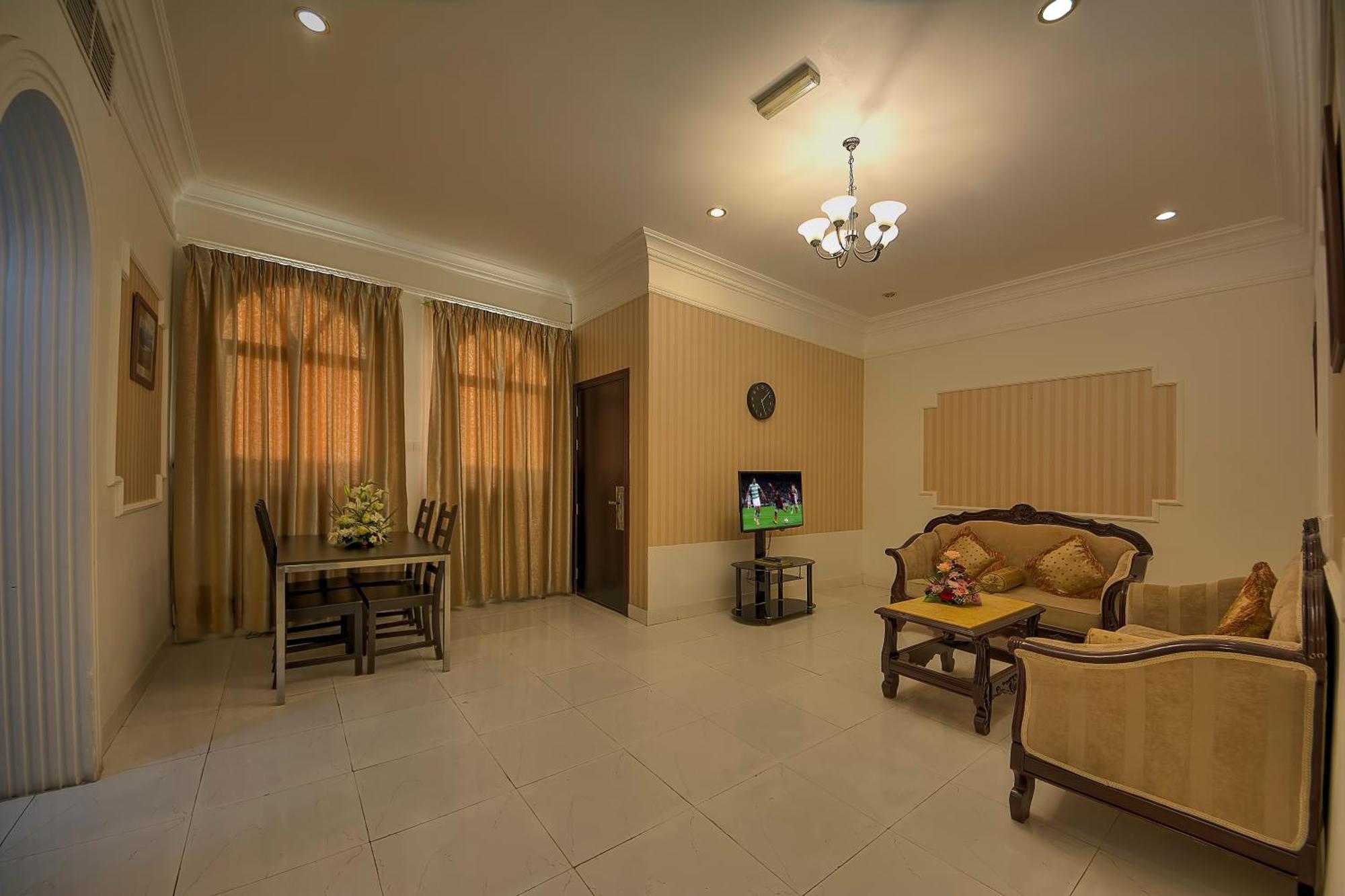 Royal Residence Hotel Apartments Umm al-Qaiwain Exterior foto