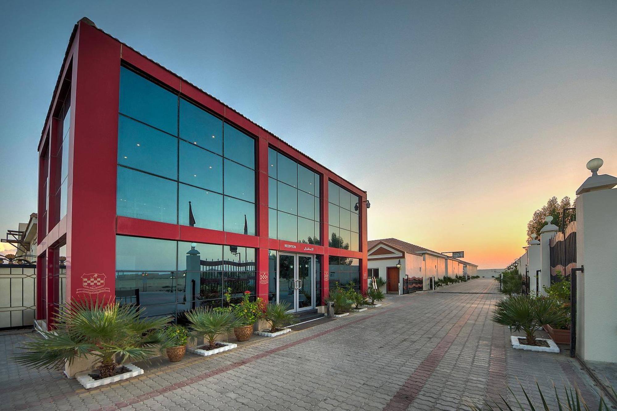Royal Residence Hotel Apartments Umm al-Qaiwain Exterior foto