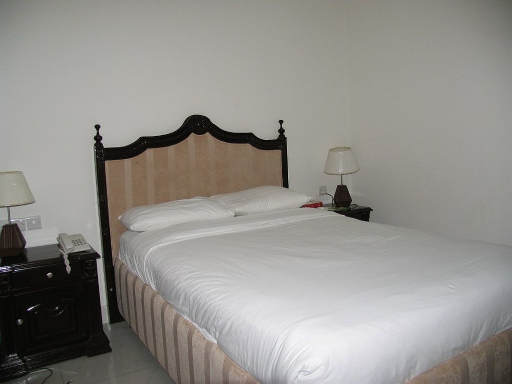 Royal Residence Hotel Apartments Umm al-Qaiwain Exterior foto