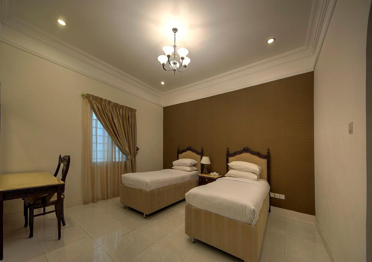 Royal Residence Hotel Apartments Umm al-Qaiwain Exterior foto
